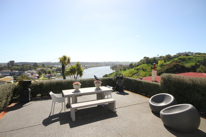 14 Rees Street, Durie Hill, Whanganui - Carousel 2