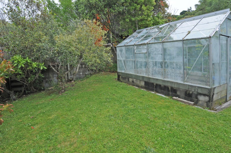 7 Thatcher Crescent, Crofton Downs, Wellington - Carousel 8