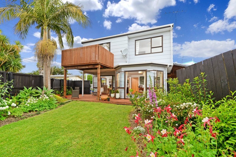 1/52 Rambler Crescent, Beach Haven, Auckland - Carousel 1