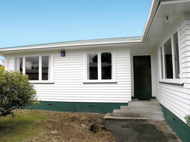 43 Beech Crescent, Hillcrest, Hamilton - Carousel 2