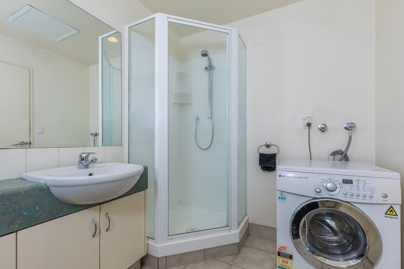 6D/2 Whitaker Place, Grafton, Auckland - Carousel 11