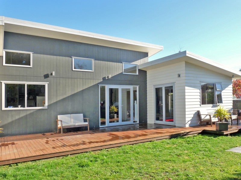 5 Fenn Place, Wakefield - Carousel 2