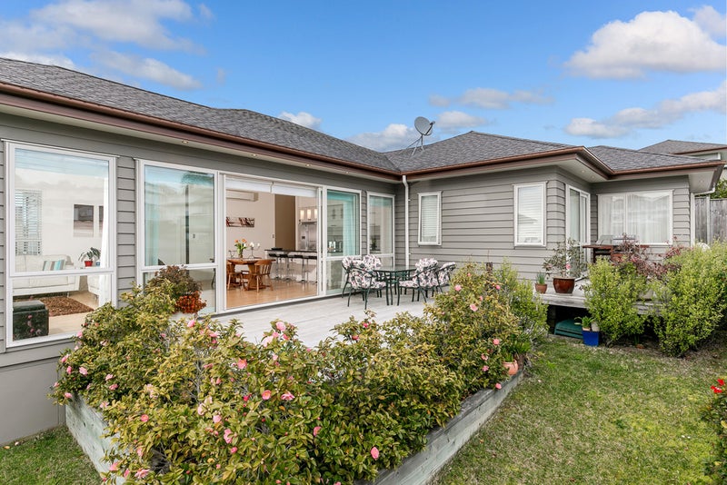 37 Hornbill Drive, Fairview Heights, Auckland - Carousel 2