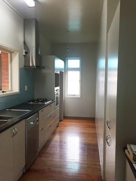 10 Garnett Avenue, Forest Lake, Hamilton - Carousel 2