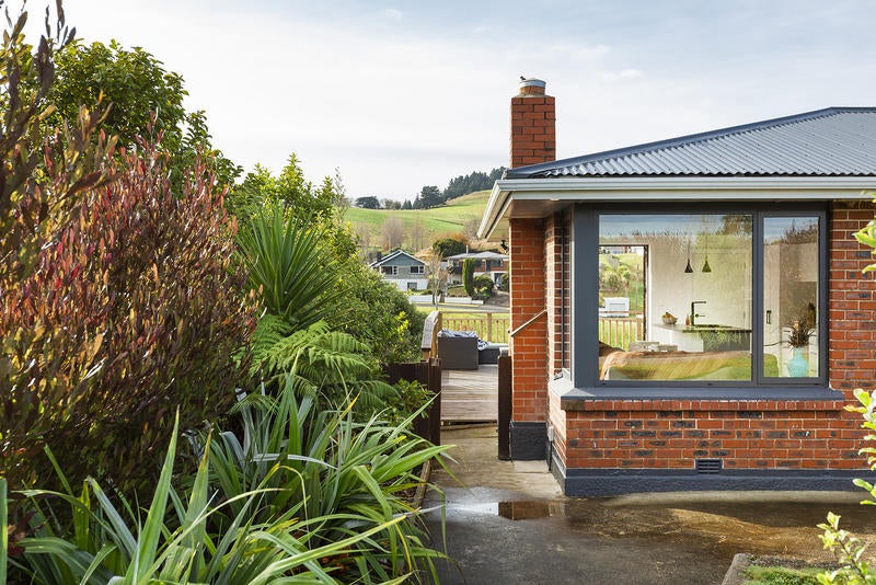 12 Weir Street, Green Island, Dunedin - Carousel 1