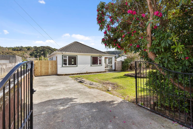 20 Edmonds Street, Wainuiomata, Lower Hutt - Carousel 1
