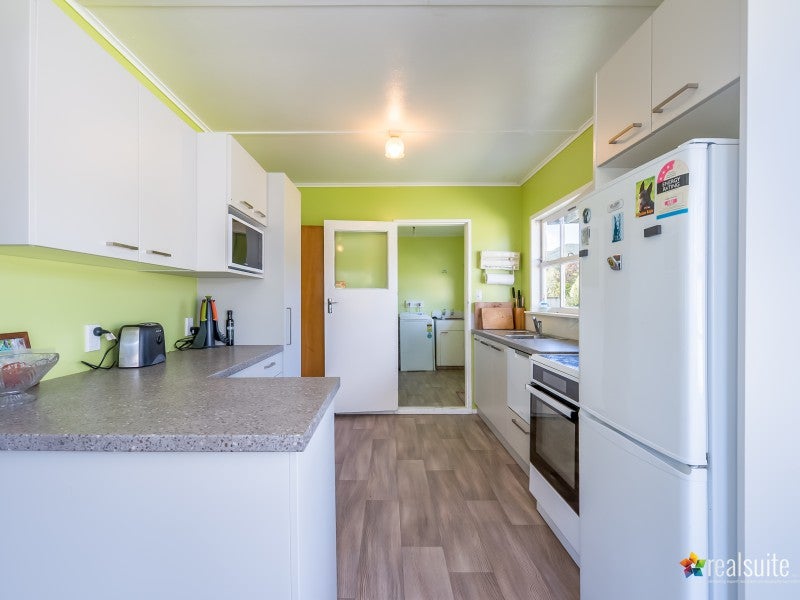 280 Wellington Road, Wainuiomata, Lower Hutt - Carousel 2