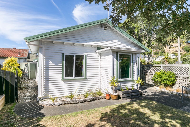 23 Rua Street, Lyall Bay, Wellington - Carousel 2