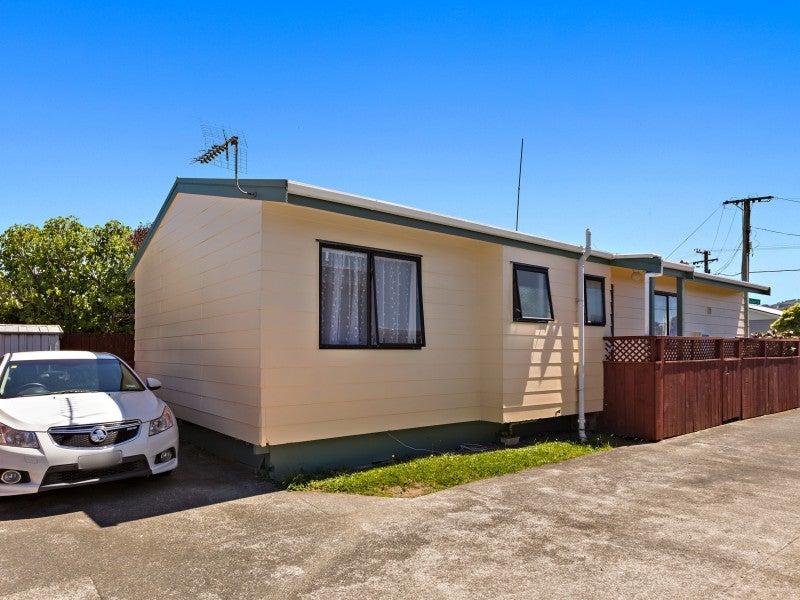 9B Randwick Crescent, Moera, Lower Hutt - Carousel 1