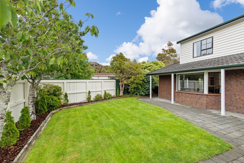 1 Wantwood Grove, Churton Park, Wellington - Carousel 2