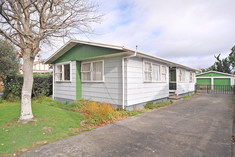 76 Shamrock Street, Takaro, Palmerston North - Carousel 1