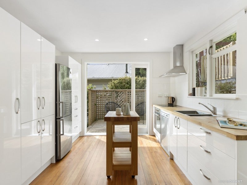 70 Curtis Street, Northland, Wellington - Carousel 2