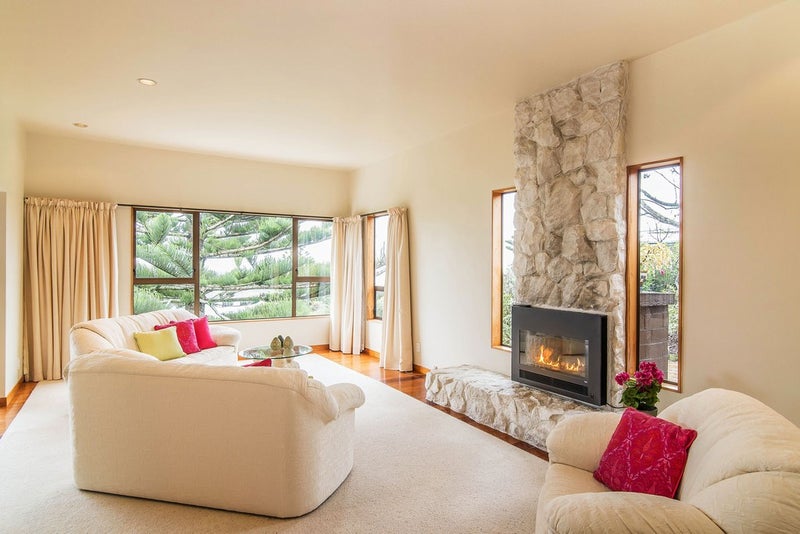 23 Kahu Road, Paremata, Porirua - Carousel 2