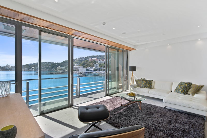 2A/4 Clyde Quay Wharf, Te Aro, Wellington - Carousel 2