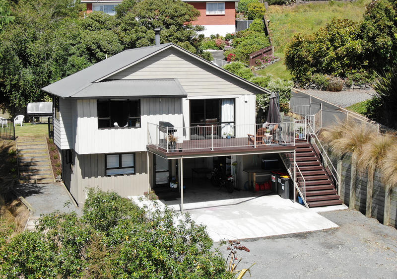 49 Centennial Avenue, Helensburgh, Dunedin - Carousel 1