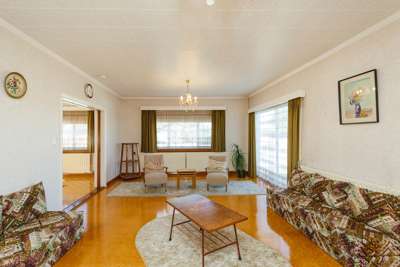15 Anglesey Place, Awapuni, Palmerston North - Carousel 2