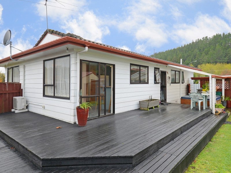 6 Topaz Street, Birchville, Upper Hutt - Carousel 2