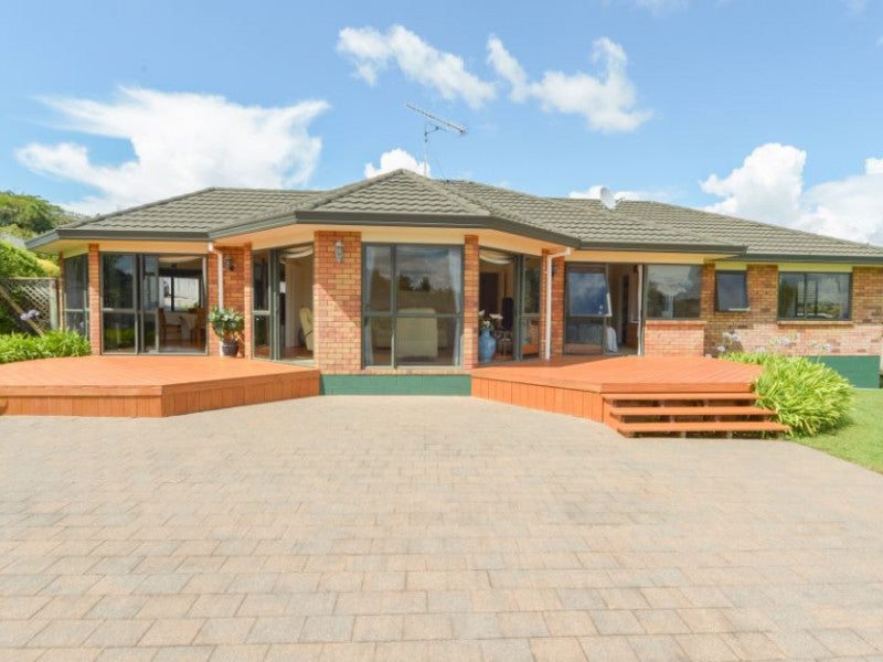 36 Greenfield Drive, Western Heights, Hamilton - Carousel 1