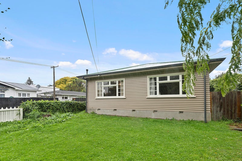 51 Saint James Avenue, Papanui, Christchurch - Carousel 11