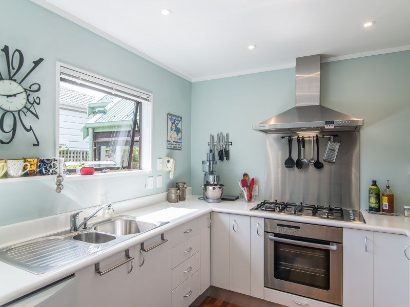 8 Salisbury Avenue, Mount Cook, Wellington - Carousel 2