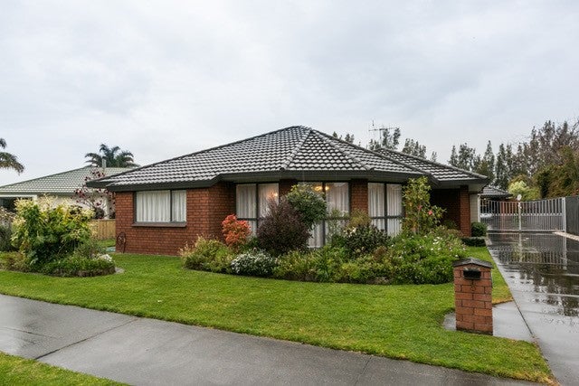 8 Jacaranda Place, Greenmeadows, Napier - Carousel 1