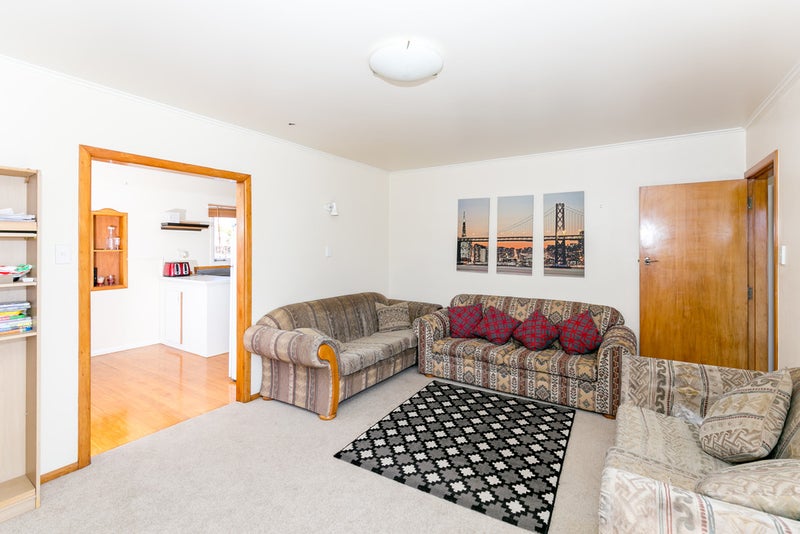 30 Laurence Street, Queenwood, Hamilton - Carousel 2