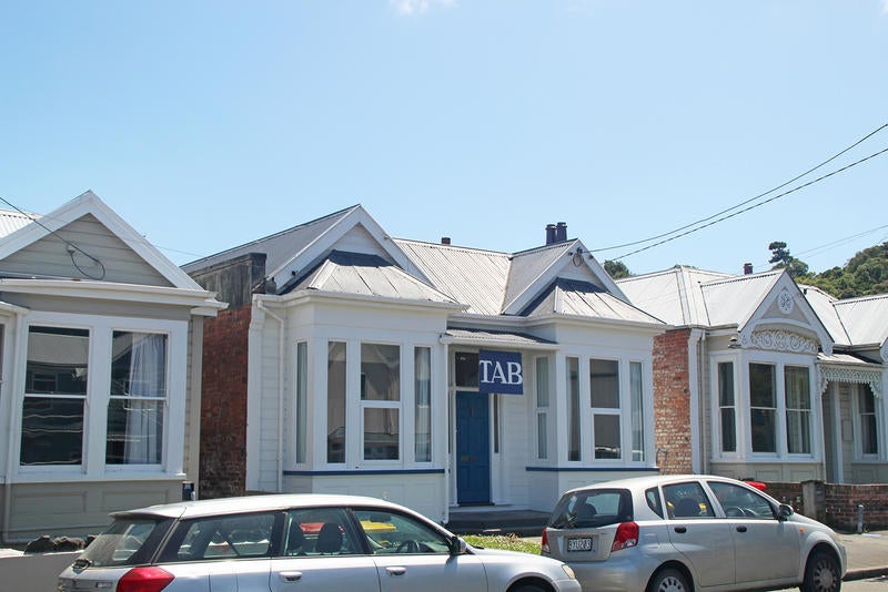 120 Harbour Terrace, North Dunedin, Dunedin - Carousel 18