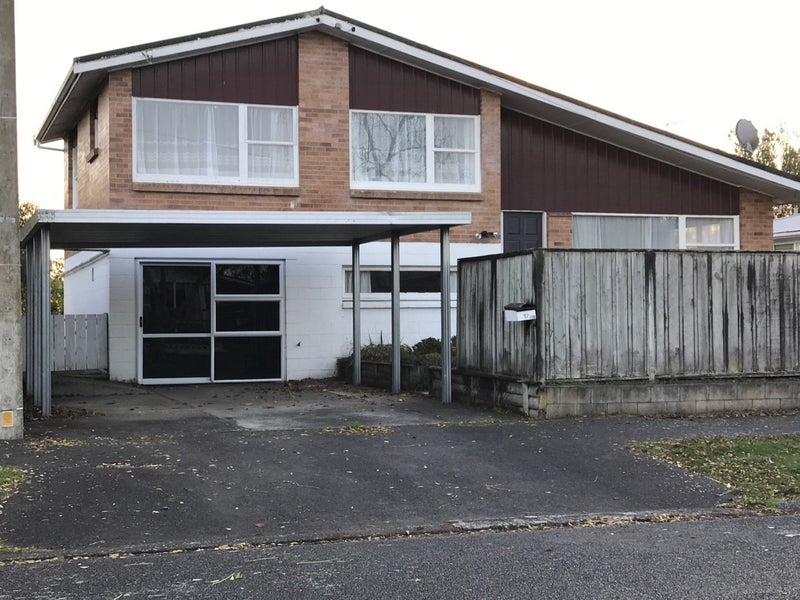 17 Fairview Street, Fairview Downs, Hamilton - Carousel 2