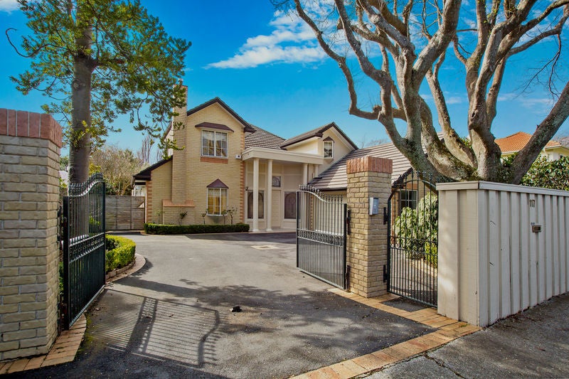 117 Woburn Road, Woburn, Lower Hutt - Carousel 1