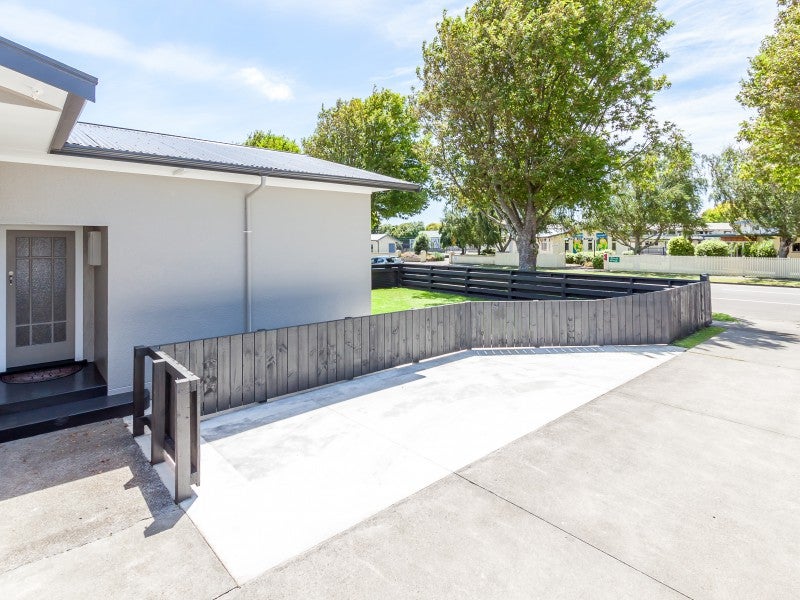 418 Botanical Road, West End, Palmerston North - Carousel 14