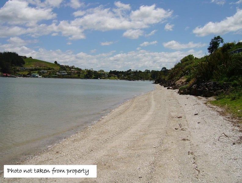 29 Oxford Street, Maungaturoto - Carousel 19