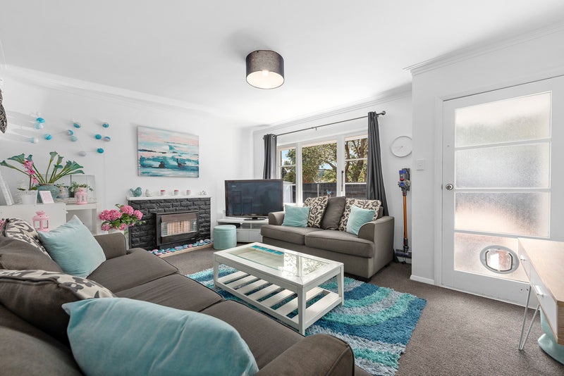 1/62 Gibbons Street, Ebdentown, Upper Hutt - Carousel 2