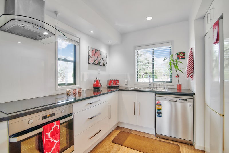 3026/10 John Jennings Drive, Oteha, Auckland - Carousel 1