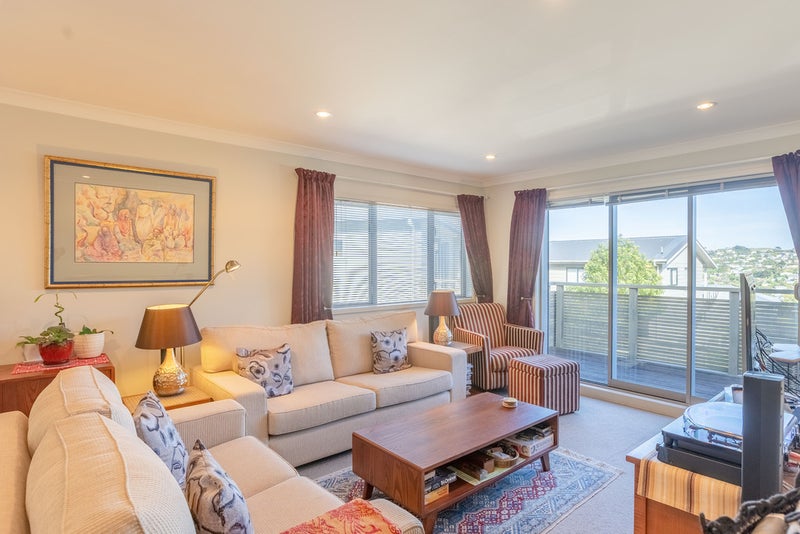 16 Ted Gilberd Place, Newlands, Wellington - Carousel 2