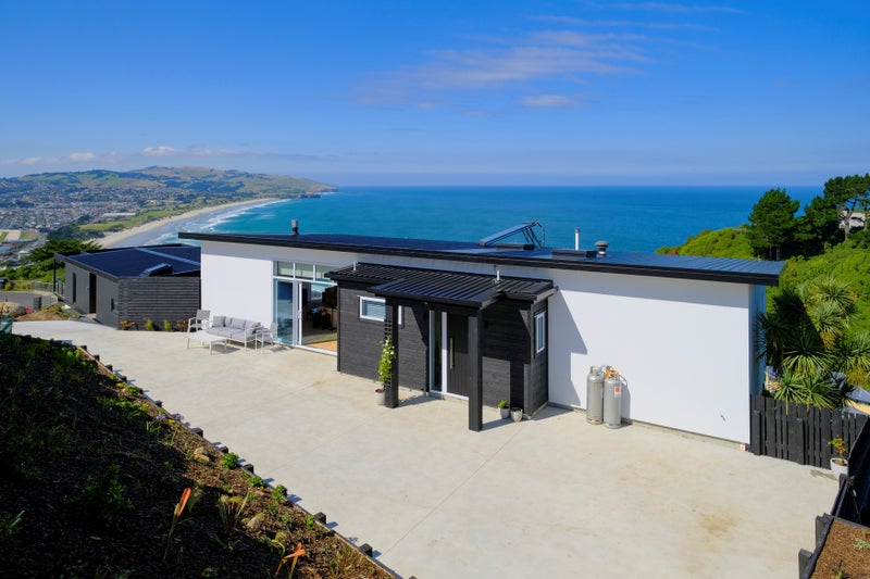 2J Clayton Street, Saint Clair, Dunedin - Carousel 1