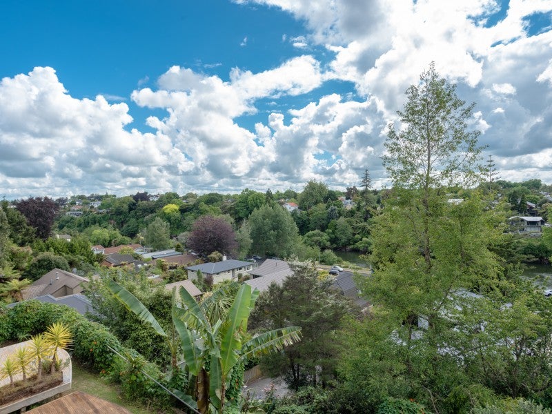 12 Little London Lane, Hamilton Central, Hamilton - Carousel 1