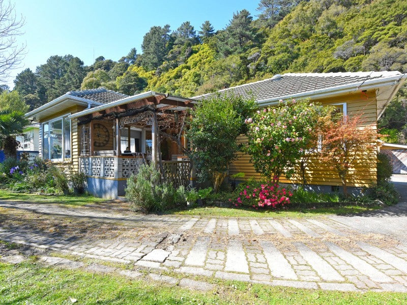 710 Main Road North, Te Marua, Upper Hutt - Carousel 1