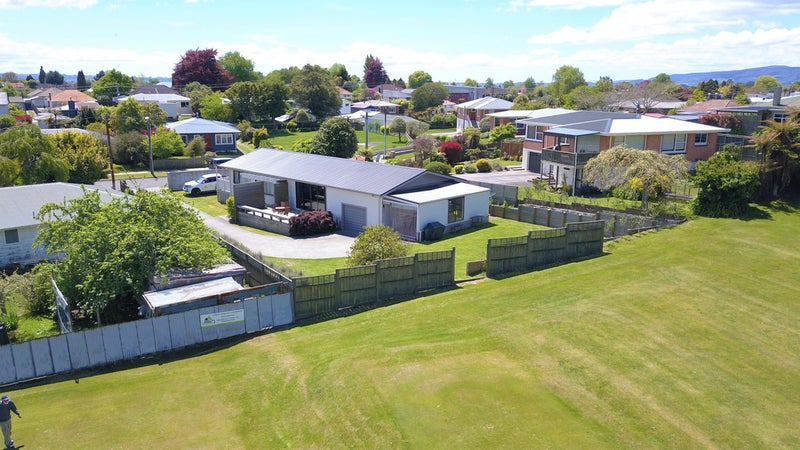 21 JOHNSTON CRESCENT, SPRINGFIELD, Rotorua - Carousel 1