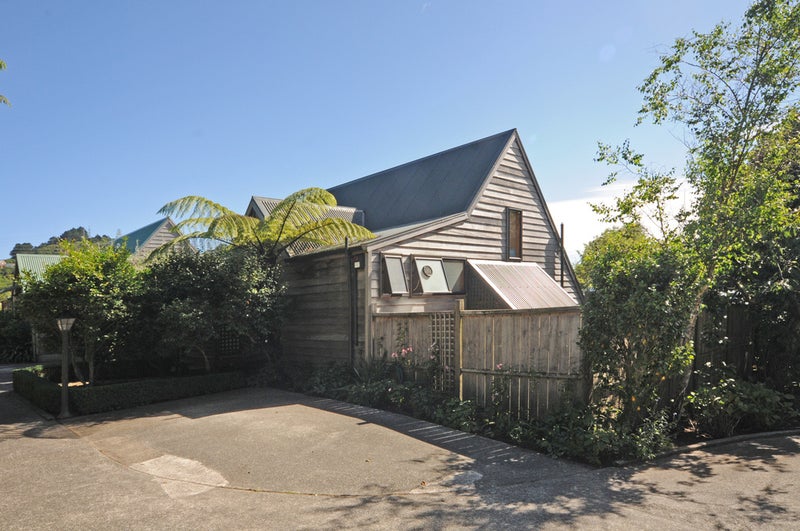 110 Wilton Road, Wilton, Wellington - Carousel 16