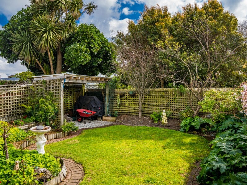60 Oroua Street, Eastbourne, Lower Hutt - Carousel 2
