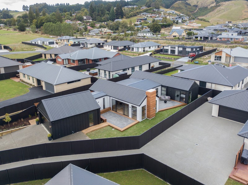 8 Glenimrie Close, Mosgiel, Mosgiel - Carousel 1