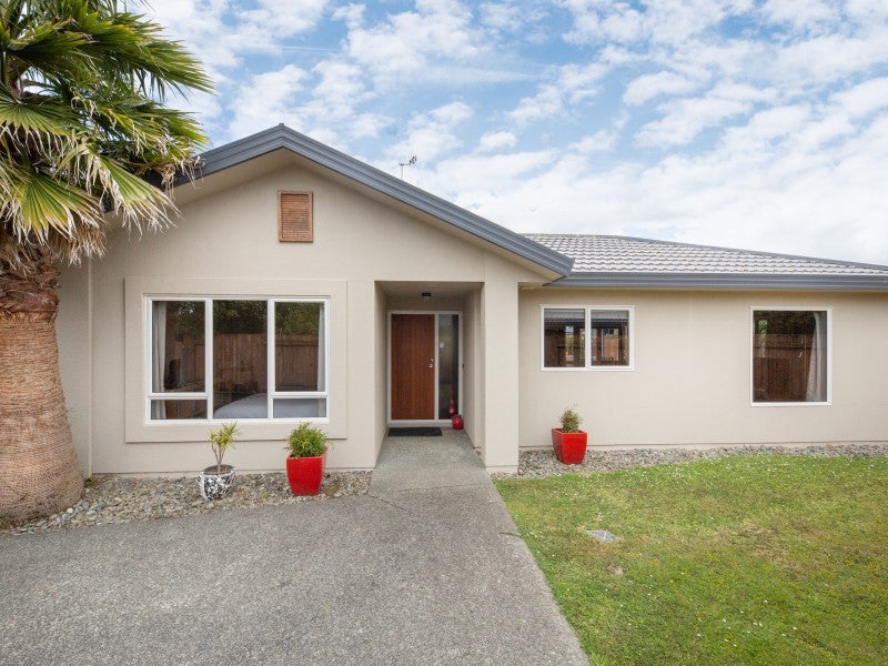 31 Meridian Grove, Kelvin Grove, Palmerston North - Carousel 2