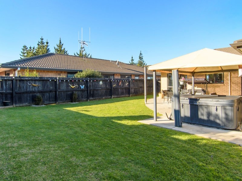 11 Dumfries Place, Pyes Pa, Tauranga - Carousel 17