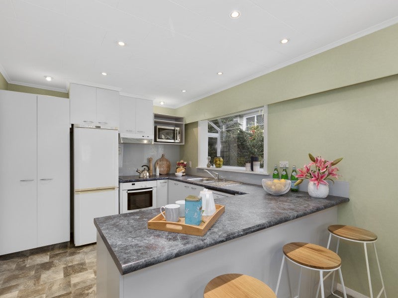 95 Coast Road, Wainuiomata, Lower Hutt - Carousel 2