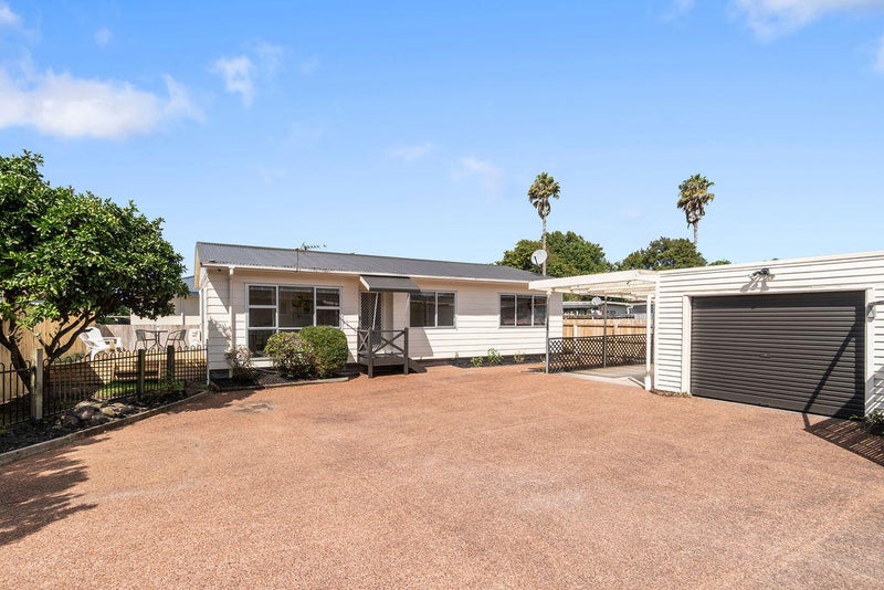 2/25 Kervil Avenue, Te Atatū Peninsula, Auckland - Carousel 2