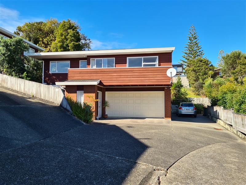 3/18 Newhaven Terrace, Mairangi Bay, Auckland - Carousel 1