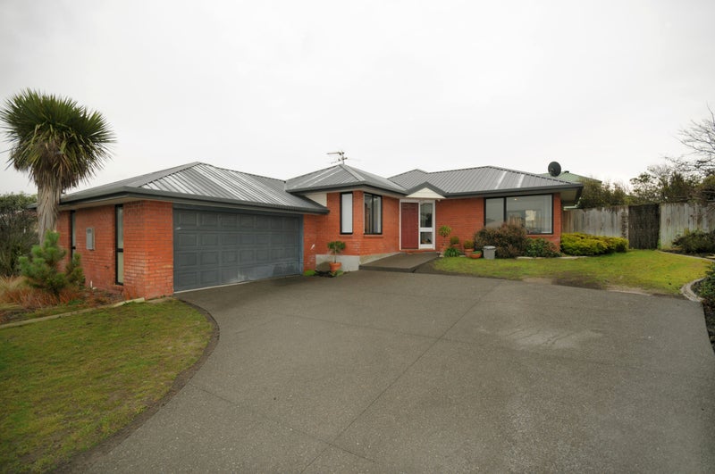 63 Orlando Crescent, Waimairi Beach, Christchurch - Carousel 2