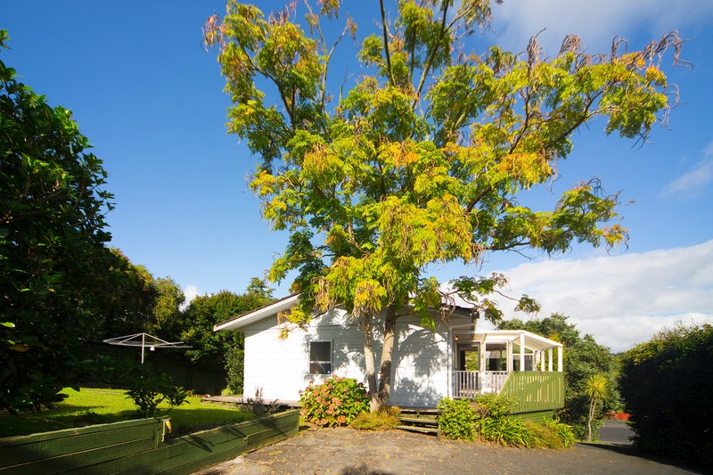 5 Hale Crescent, Bayview, Auckland - Carousel 1