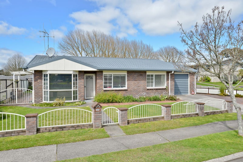 20 Ranui Street, Dinsdale, Hamilton - Carousel 1