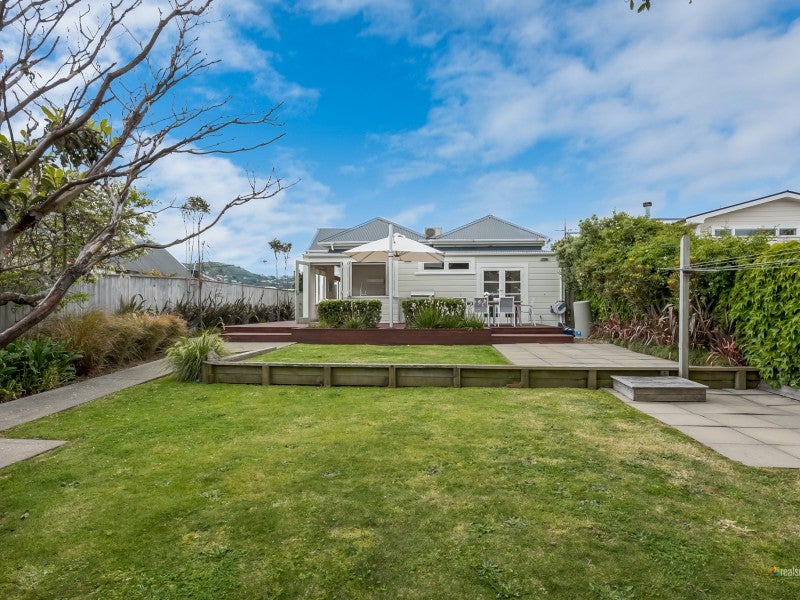 16 Emerson Street, Petone, Lower Hutt - Carousel 20